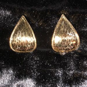VINTAGE EARRINGS {Clip}